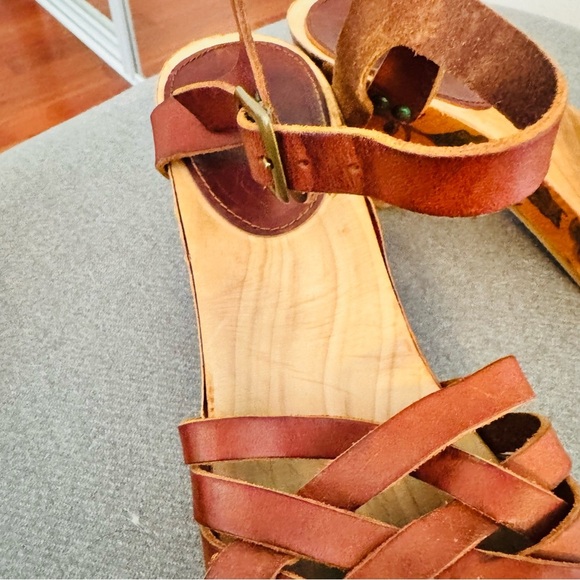 Isabel Marant Brown Leather Floral Heel Platform Sandals - Picture 6 of 8